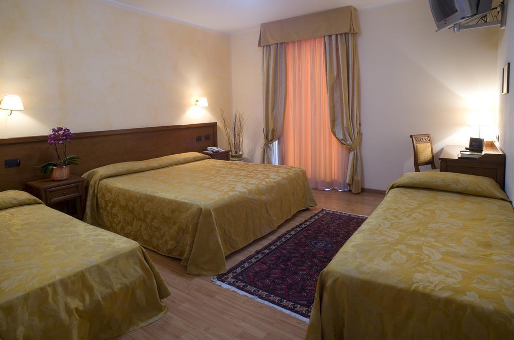 Hotel Scaligero Sommacampagna Zewnętrze zdjęcie
