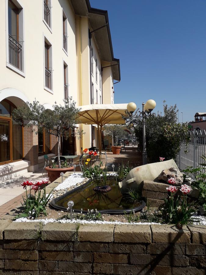 Hotel Scaligero Sommacampagna Zewnętrze zdjęcie